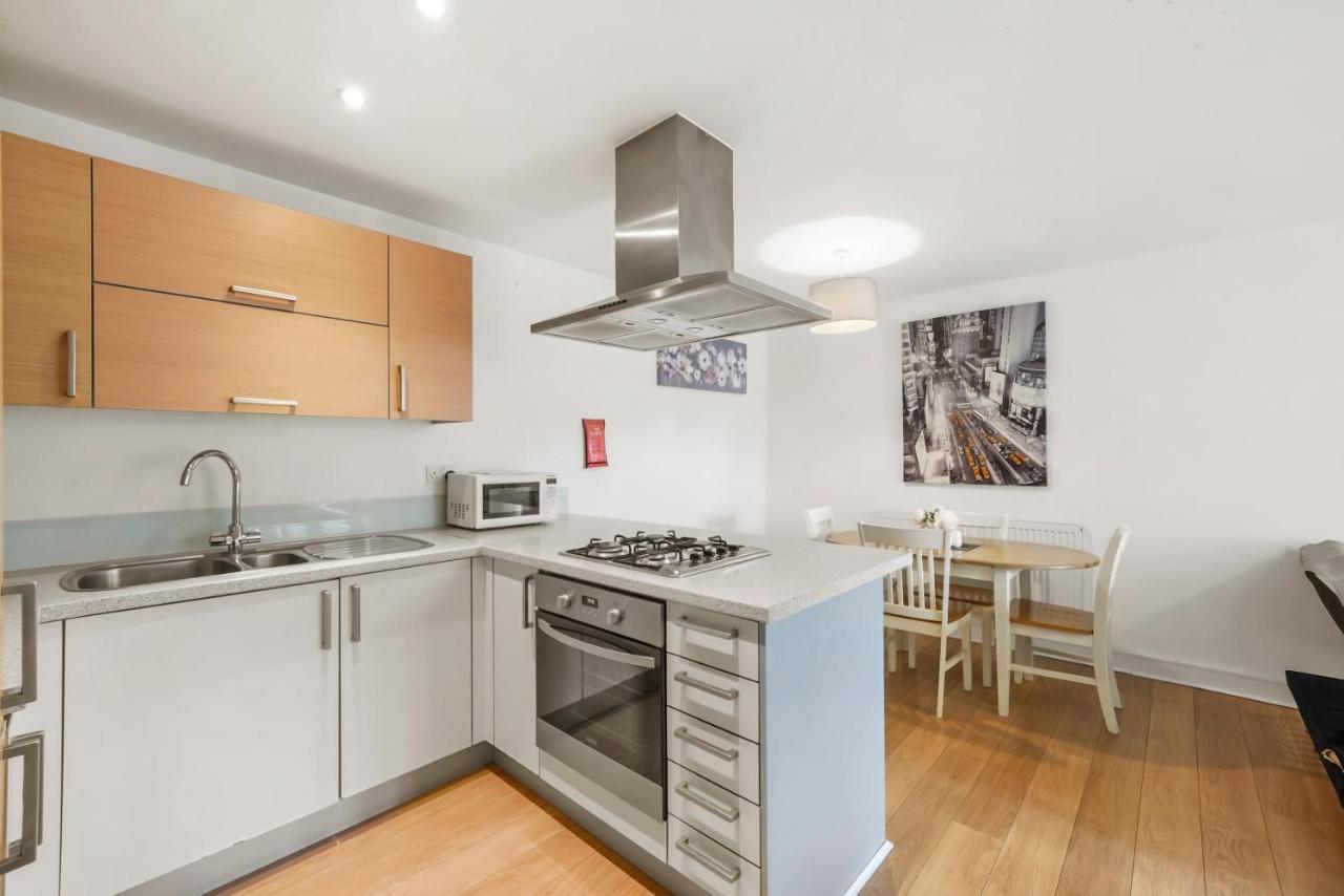 Luxnightzz - Two Bed - Close To North Station And Hospital Colchester Exterior foto